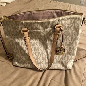 Authentic Michae Kors purse